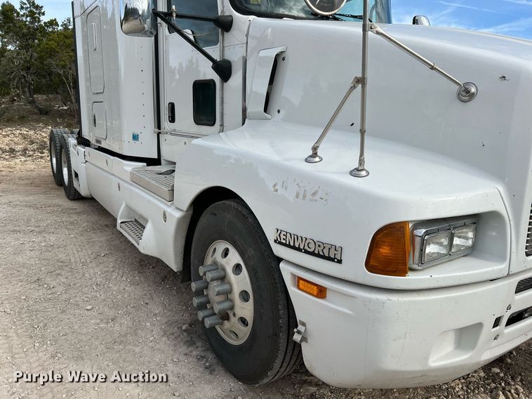 image for item DQ2336 2007 Kenworth T600  semi truck