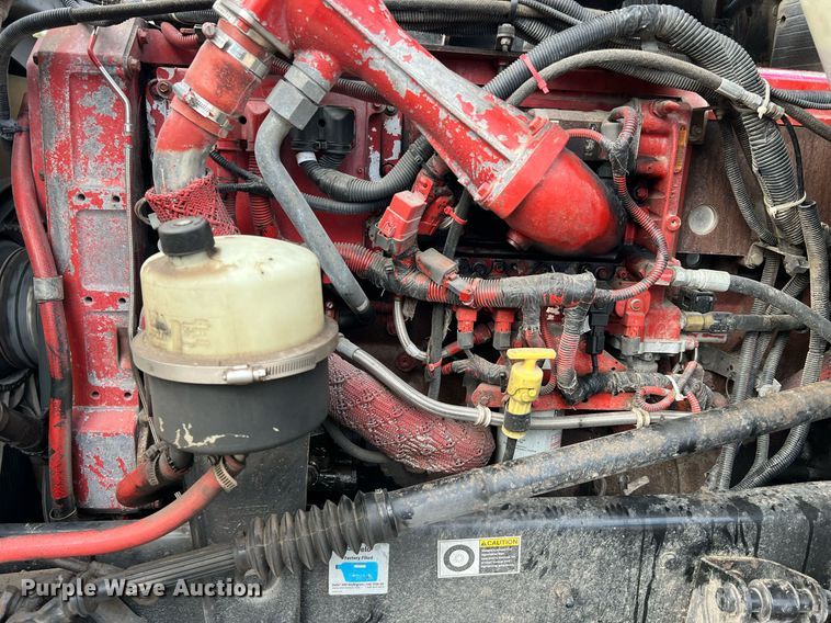 image for item DQ2336 2007 Kenworth T600  semi truck