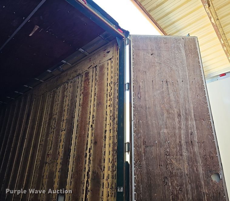 image for item DQ8513 1976 Kentucky Trailers FVCC  dry van trailer