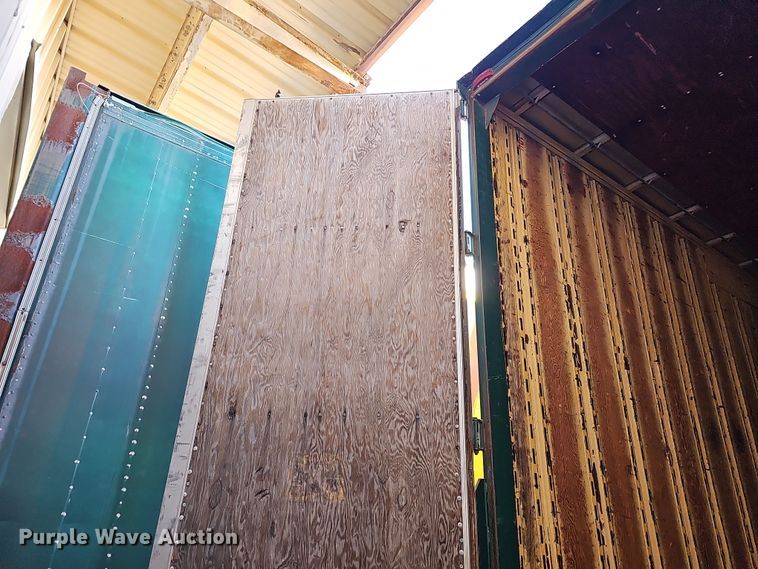 image for item DQ8513 1976 Kentucky Trailers FVCC  dry van trailer