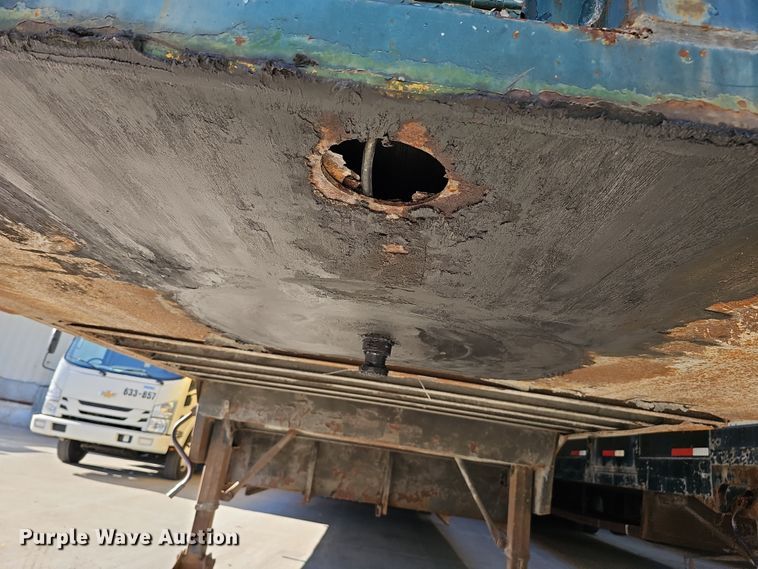 image for item DQ8513 1976 Kentucky Trailers FVCC  dry van trailer