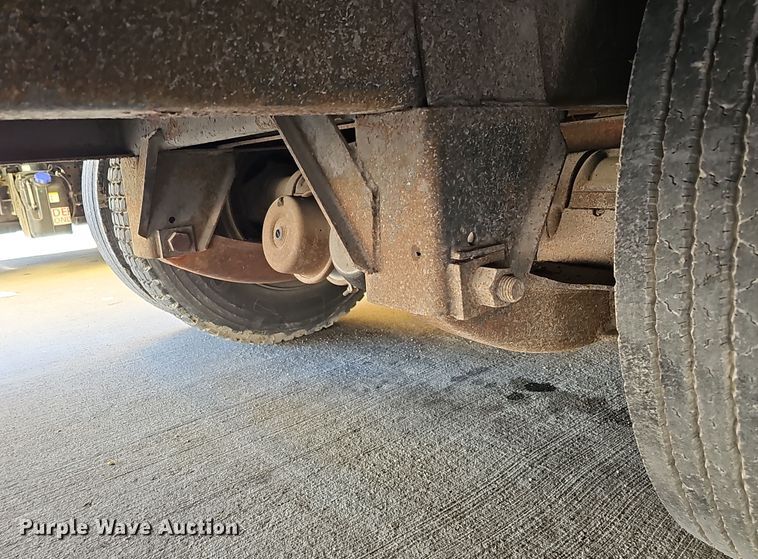 image for item DQ8513 1976 Kentucky Trailers FVCC  dry van trailer