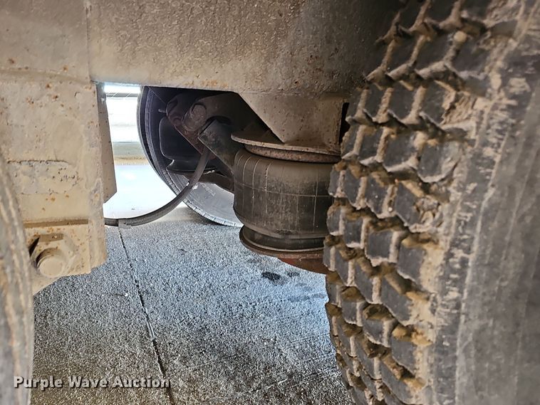 image for item DQ8513 1976 Kentucky Trailers FVCC  dry van trailer