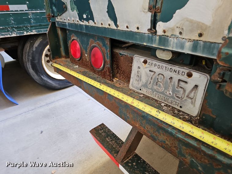 image for item DQ8513 1976 Kentucky Trailers FVCC  dry van trailer