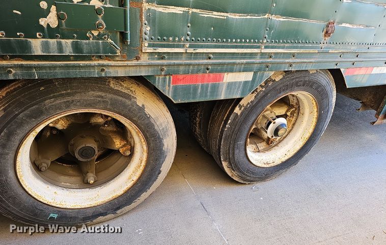 image for item DQ8513 1976 Kentucky Trailers FVCC  dry van trailer