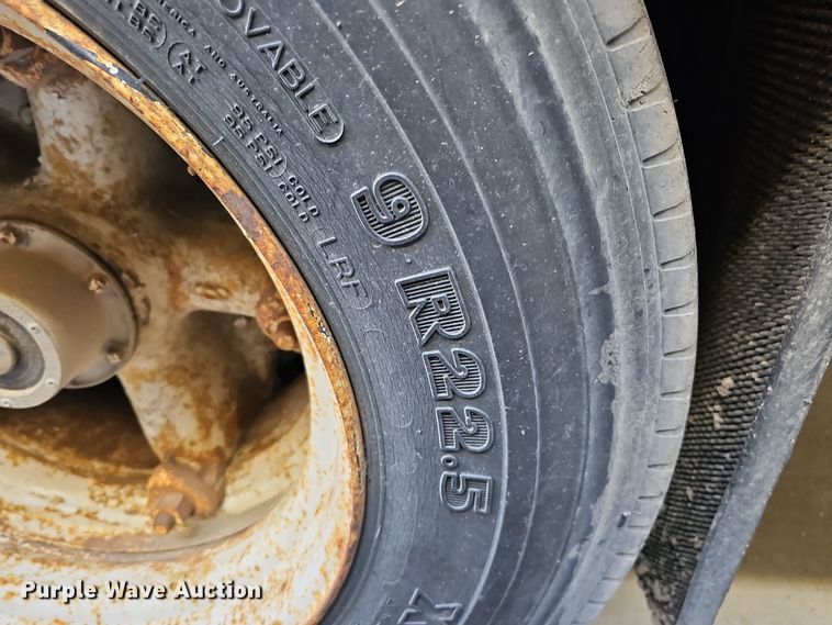 image for item DQ8513 1976 Kentucky Trailers FVCC  dry van trailer