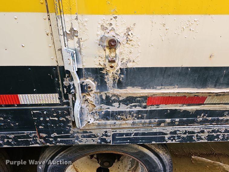 image for item DQ8514 1986 Great Dane Trailers 7730 TDAR1-F  dry van trailer