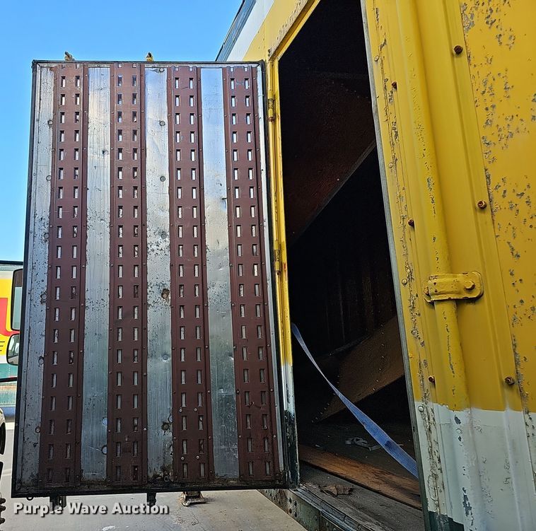 image for item DQ8514 1986 Great Dane Trailers 7730 TDAR1-F  dry van trailer