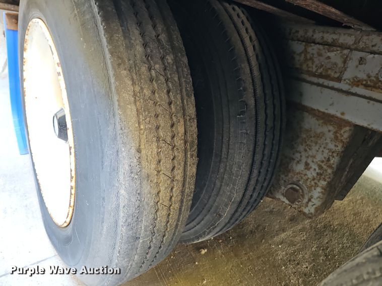 image for item DQ8514 1986 Great Dane Trailers 7730 TDAR1-F  dry van trailer