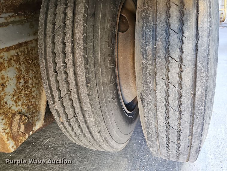 image for item DQ8514 1986 Great Dane Trailers 7730 TDAR1-F  dry van trailer