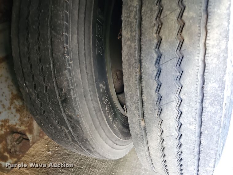 image for item DQ8514 1986 Great Dane Trailers 7730 TDAR1-F  dry van trailer