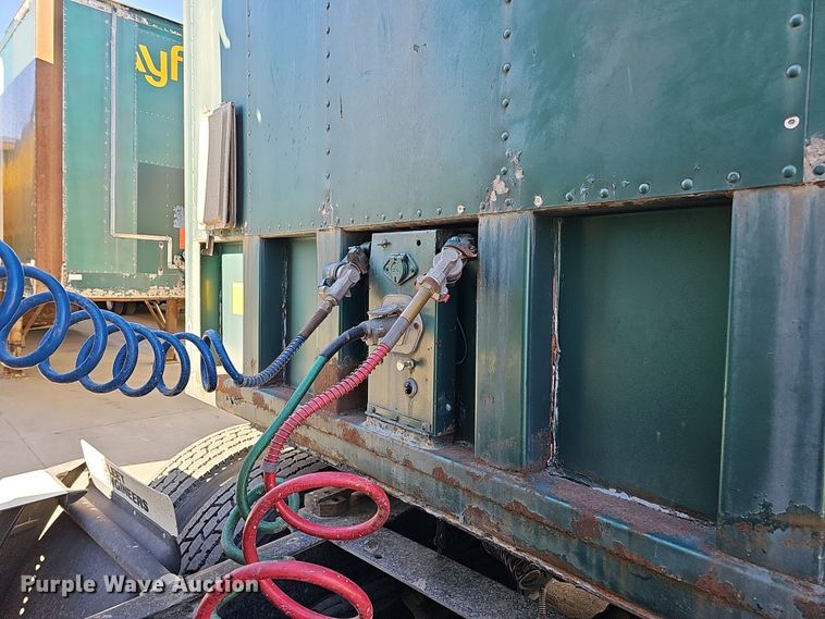 image for item DQ8515 1974 Kentucky Trailers FVCC  dry van trailer