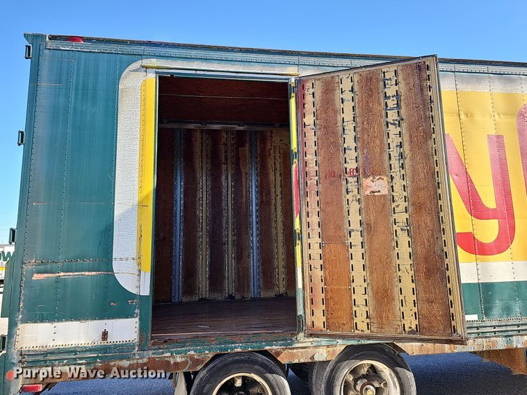 image for item DQ8515 1974 Kentucky Trailers FVCC  dry van trailer