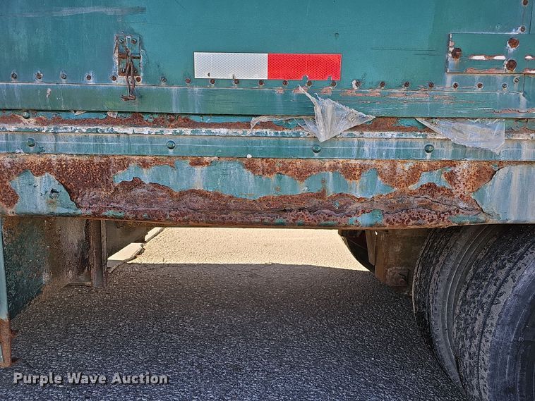 image for item DQ8515 1974 Kentucky Trailers FVCC  dry van trailer