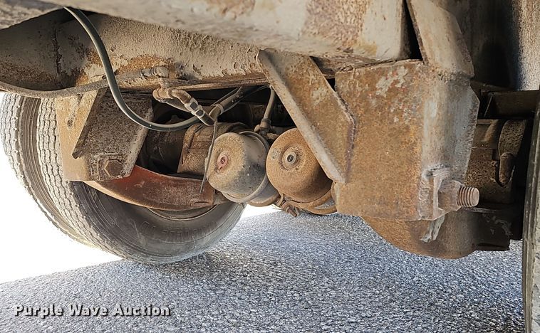 image for item DQ8515 1974 Kentucky Trailers FVCC  dry van trailer