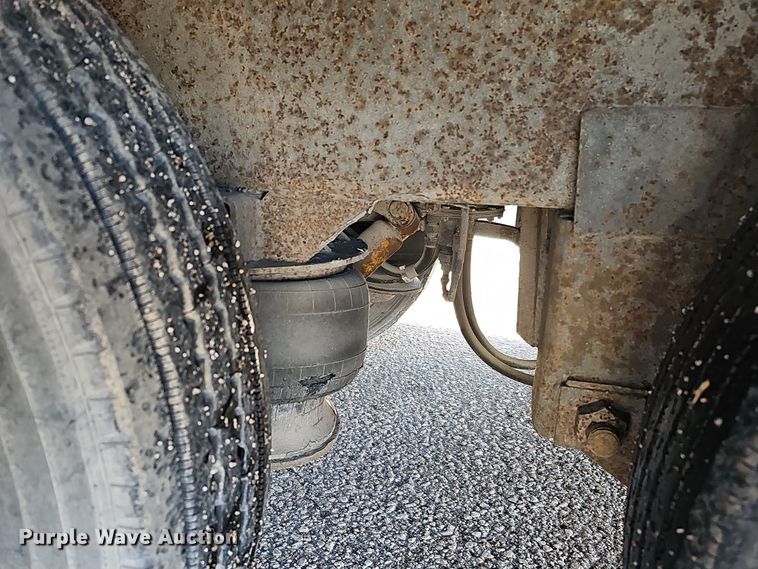 image for item DQ8515 1974 Kentucky Trailers FVCC  dry van trailer