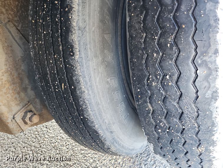 image for item DQ8515 1974 Kentucky Trailers FVCC  dry van trailer