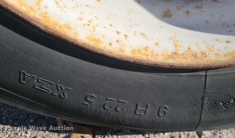 image for item DQ8515 1974 Kentucky Trailers FVCC  dry van trailer