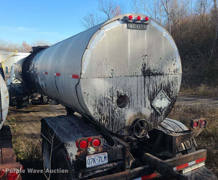 image for item DR7794 1980 Etnyre TR6 tank trailer