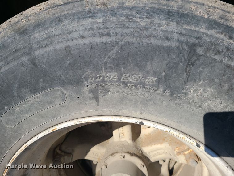 image for item DR7794 1980 Etnyre TR6 tank trailer