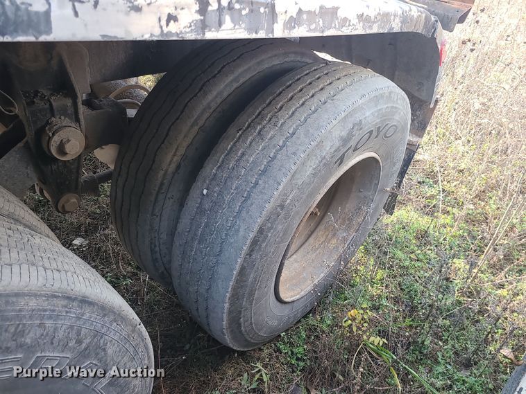 image for item DR7794 1980 Etnyre TR6 tank trailer