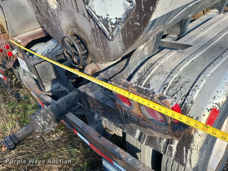 image for item DR7794 1980 Etnyre TR6 tank trailer