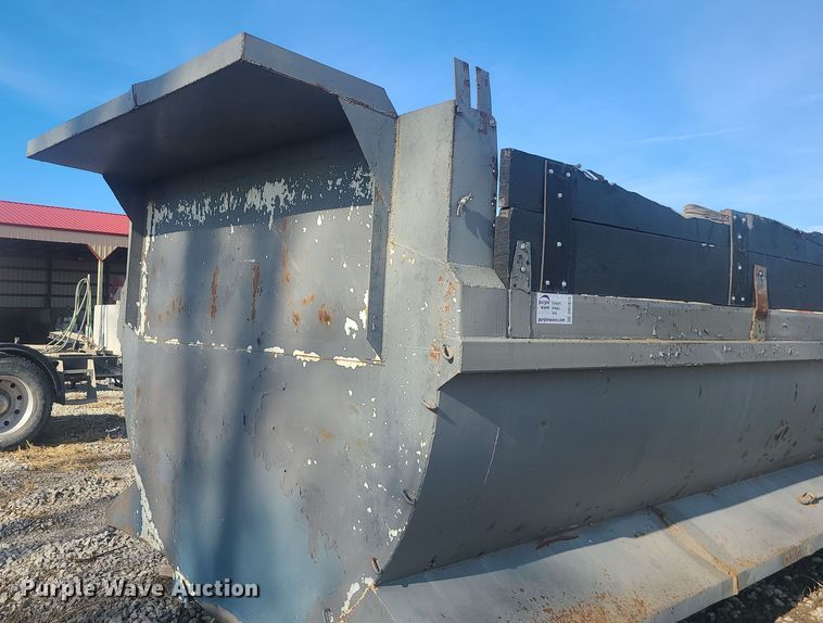 image for item DR7815 Dump truck bed