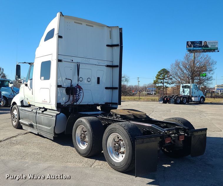 image for item DR7832 2018 International ProStar 122  semi truck