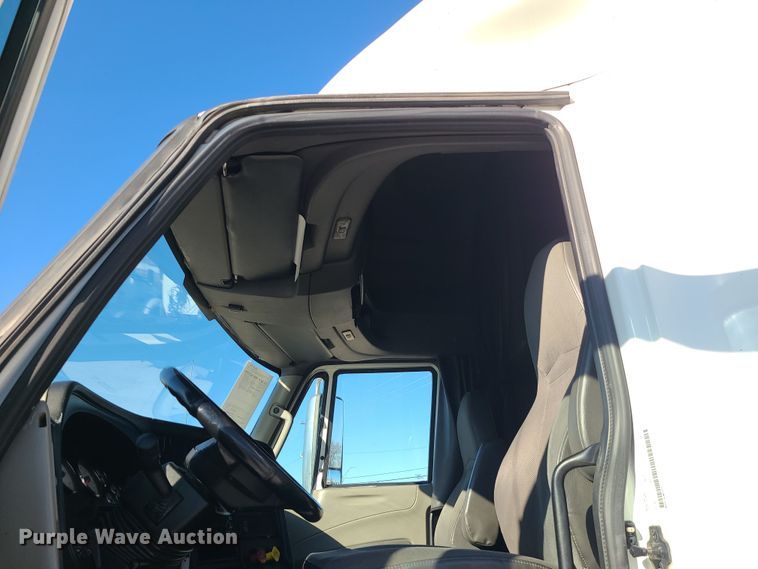 image for item DR7832 2018 International ProStar 122  semi truck