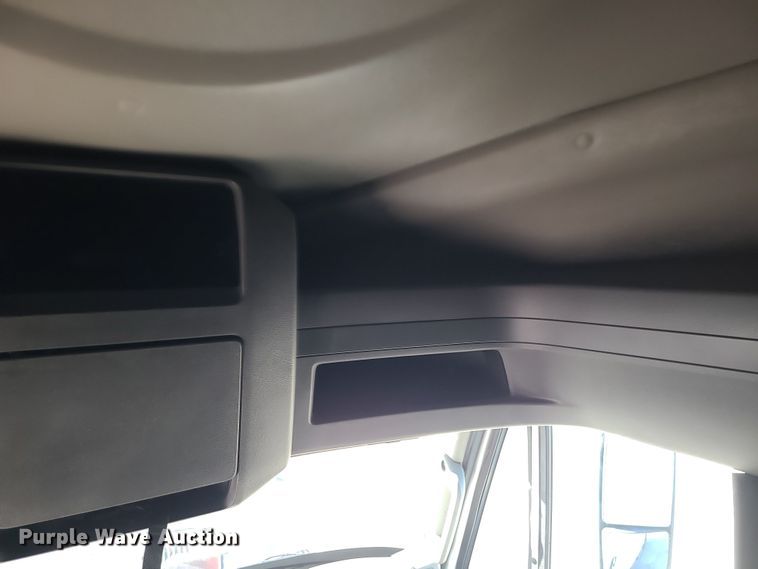 image for item DR7832 2018 International ProStar 122  semi truck