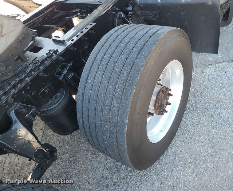 image for item DR7832 2018 International ProStar 122  semi truck