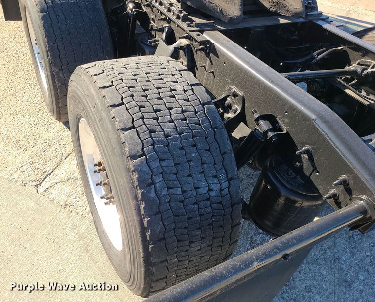 image for item DR7832 2018 International ProStar 122  semi truck