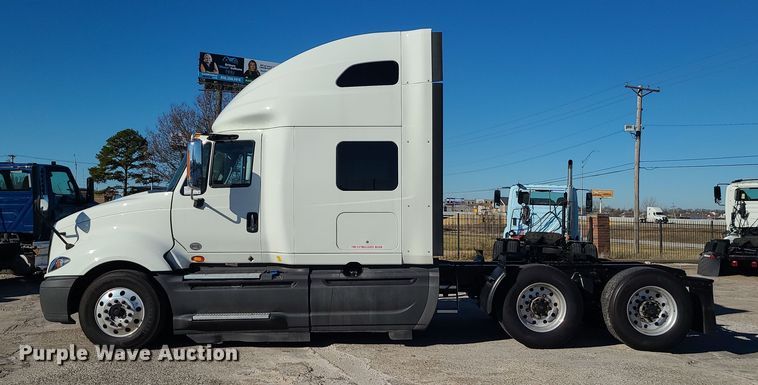 image for item DR7833 2018 International ProStar122  semi truck