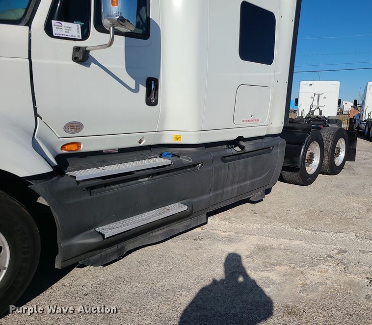 image for item DR7833 2018 International ProStar122  semi truck