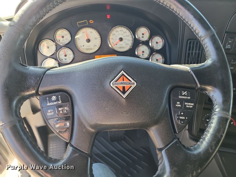 image for item DR7833 2018 International ProStar122  semi truck