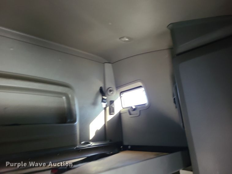 image for item DR7833 2018 International ProStar122  semi truck