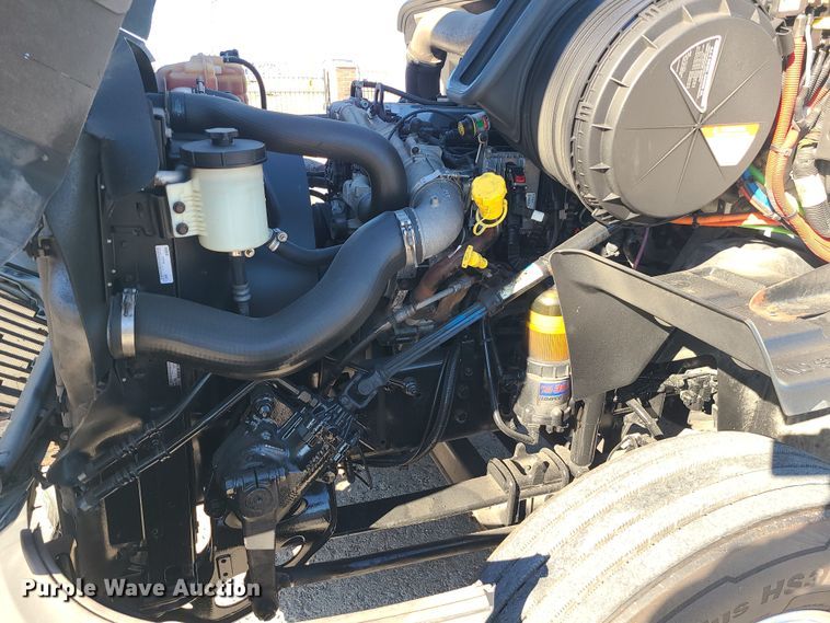 image for item DR7833 2018 International ProStar122  semi truck