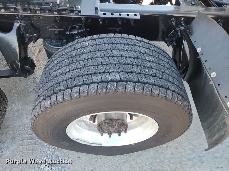 image for item DR7833 2018 International ProStar122  semi truck