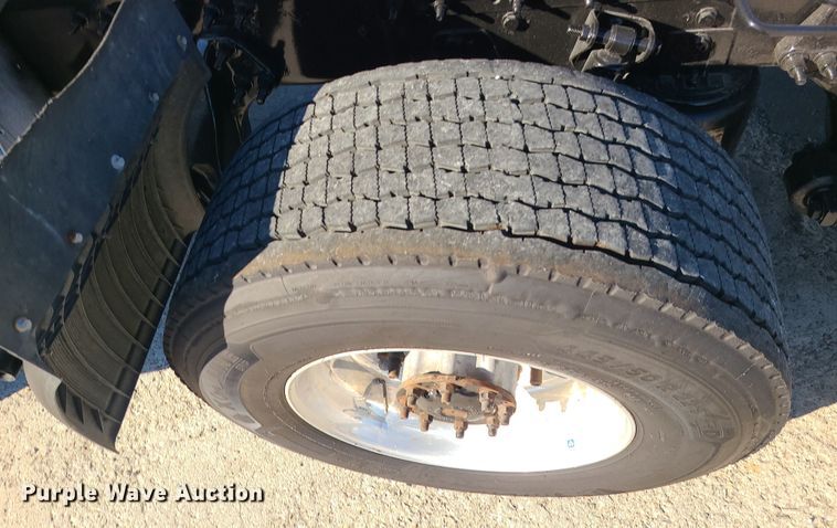 image for item DR7833 2018 International ProStar122  semi truck