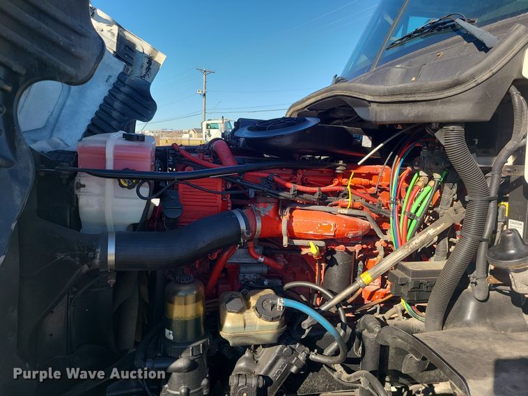 image for item DR7834 2012 Freightliner Cascadia  semi truck