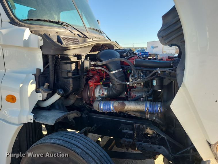 image for item DR7834 2012 Freightliner Cascadia  semi truck