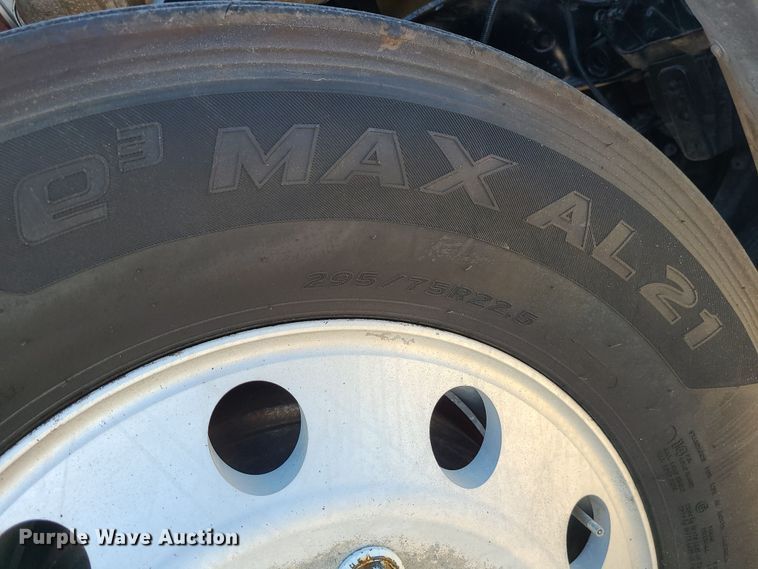 image for item DR7834 2012 Freightliner Cascadia  semi truck