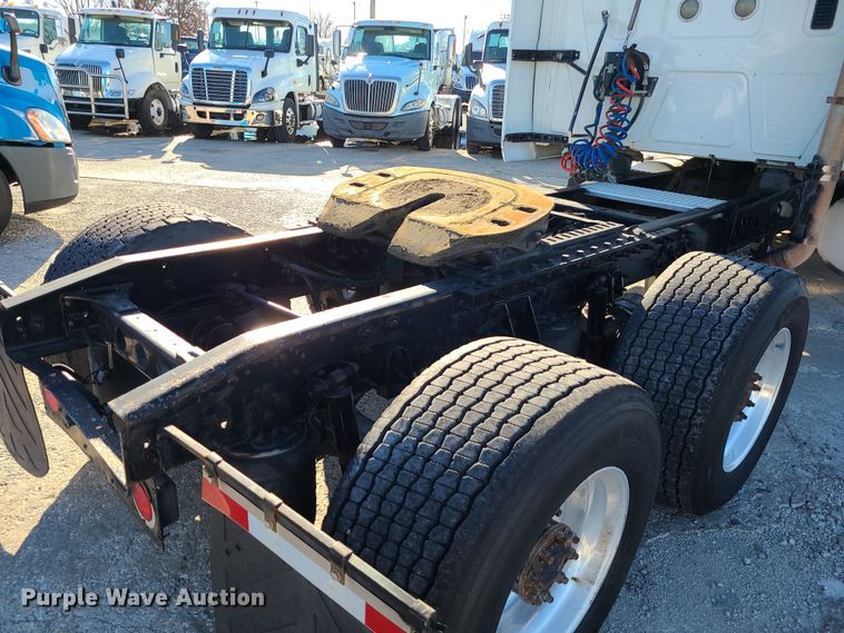 image for item DR7835 2011 International ProStar Premium  semi truck