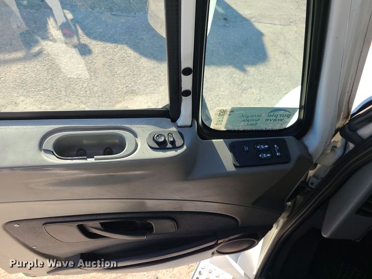 image for item DR7835 2011 International ProStar Premium  semi truck