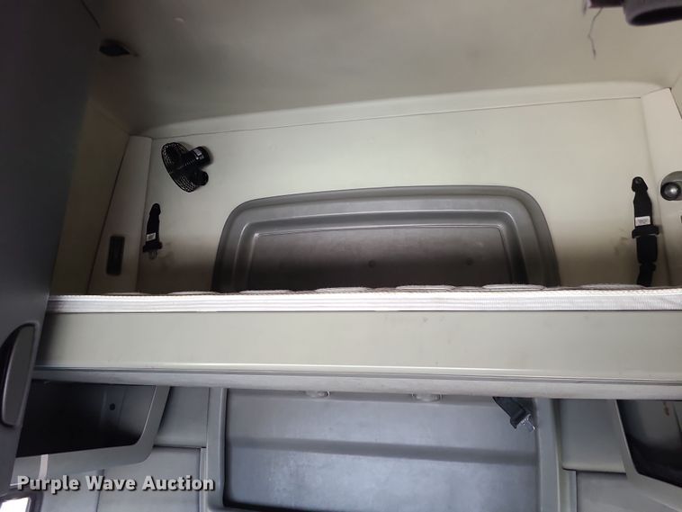 image for item DR7835 2011 International ProStar Premium  semi truck