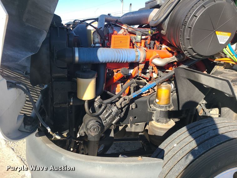 image for item DR7835 2011 International ProStar Premium  semi truck