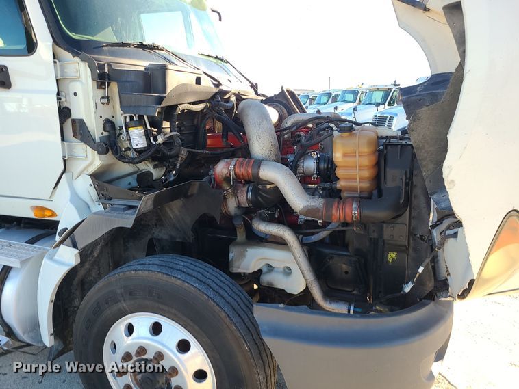 image for item DR7835 2011 International ProStar Premium  semi truck