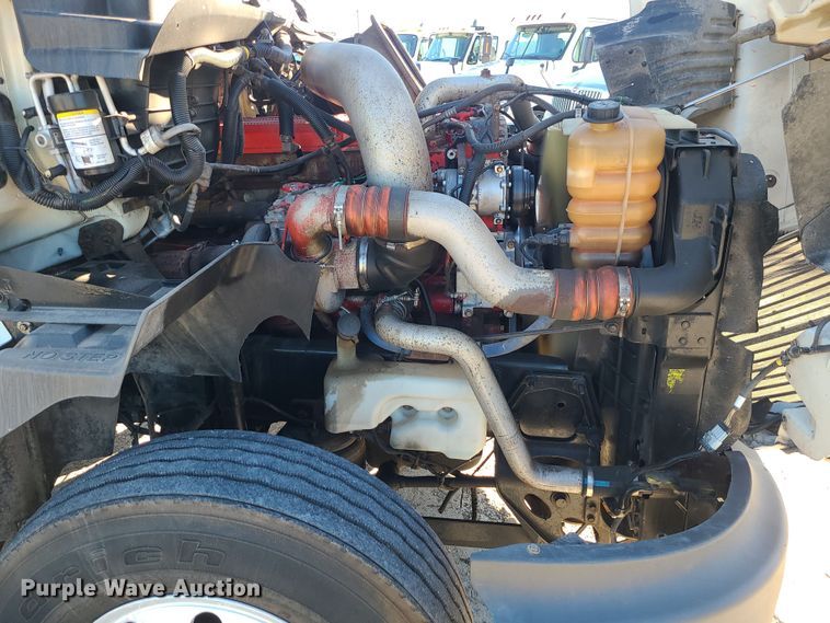 image for item DR7835 2011 International ProStar Premium  semi truck