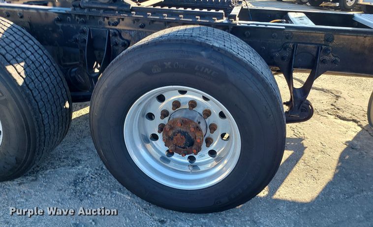 image for item DR7835 2011 International ProStar Premium  semi truck