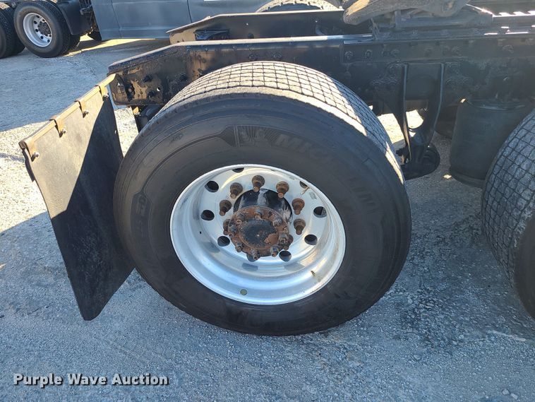 image for item DR7835 2011 International ProStar Premium  semi truck